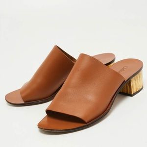 Chloe Quassie Mule with Gold Heel IT sz 37.5